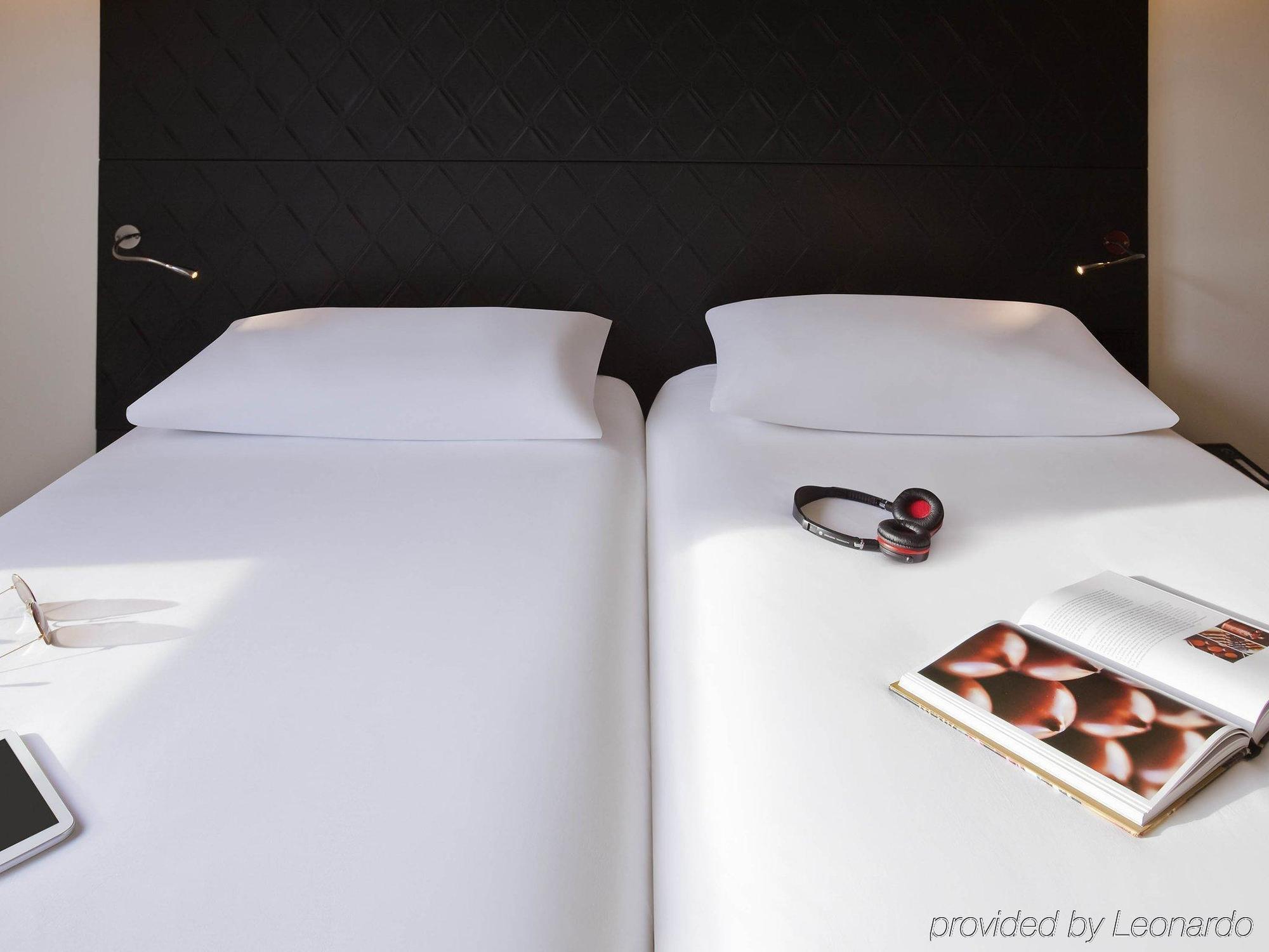 Ibis Styles Buttes Chaumont París