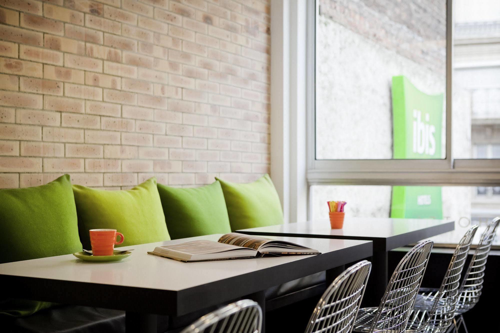 Ibis Styles Buttes Chaumont 3* París